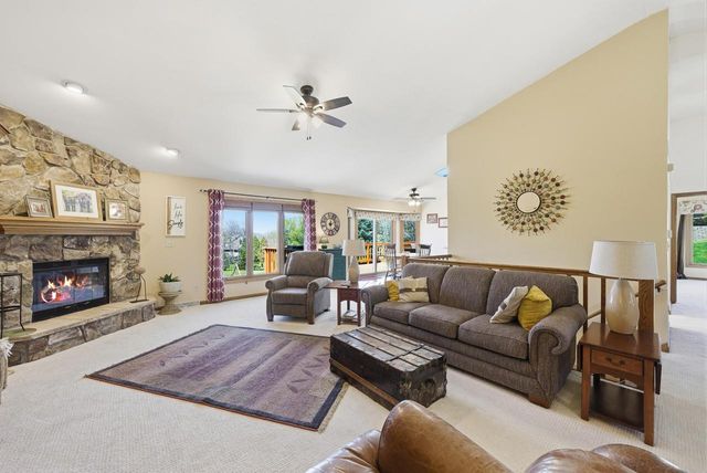 W136N6719 Claas ROAD, Menomonee Falls, WI 53051