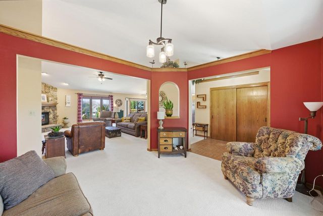 W136N6719 Claas ROAD, Menomonee Falls, WI 53051