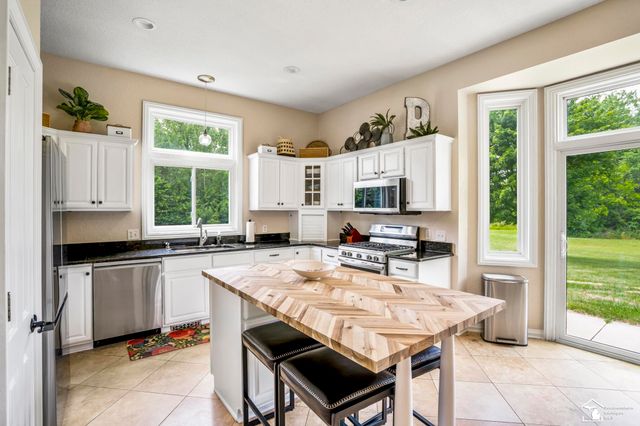 3570 Summerfield Road, Petersburg, MI 49270