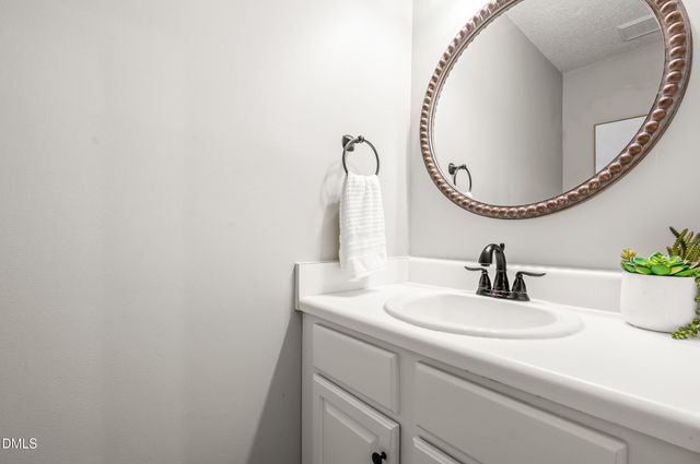 1429 E Stone Arch Drive, Fuquay Varina, NC 27526