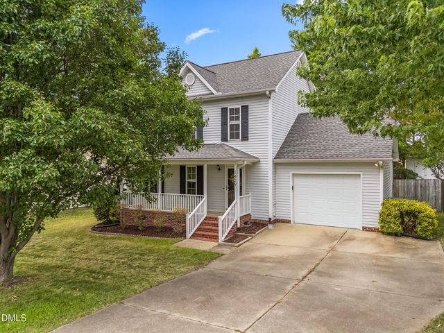 1429 E Stone Arch Drive, Fuquay Varina, NC 27526