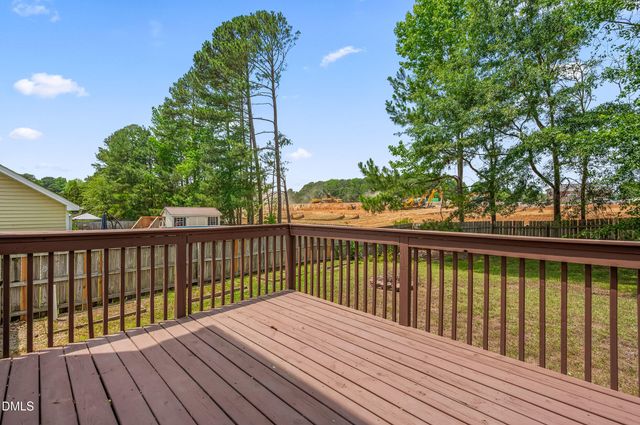1429 E Stone Arch Drive, Fuquay Varina, NC 27526