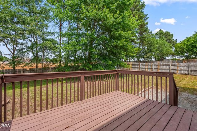 1429 E Stone Arch Drive, Fuquay Varina, NC 27526