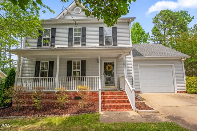 1429 E Stone Arch Drive, Fuquay Varina, NC 27526