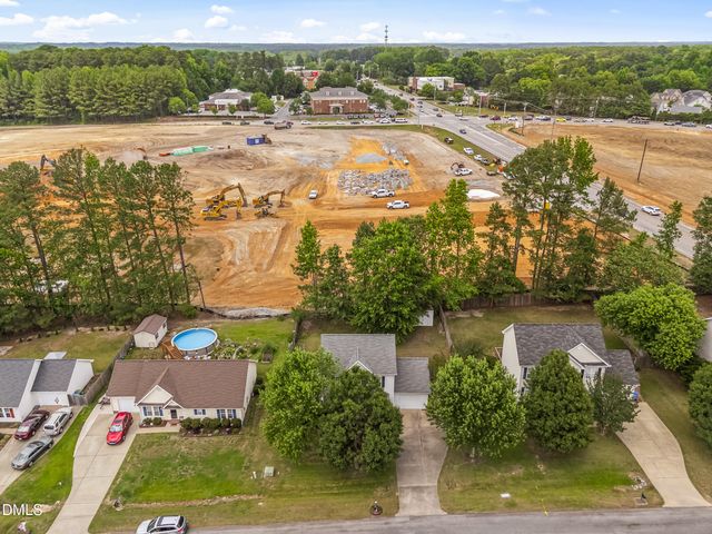 1429 E Stone Arch Drive, Fuquay Varina, NC 27526