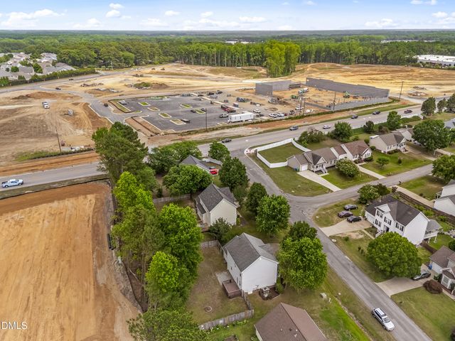 1429 E Stone Arch Drive, Fuquay Varina, NC 27526
