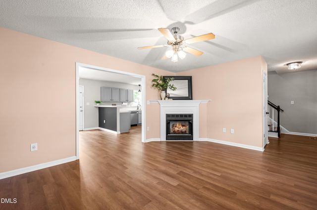 1429 E Stone Arch Drive, Fuquay Varina, NC 27526