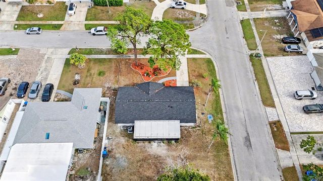 6802 CHIPPENDALE COURT, Tampa, FL 33634