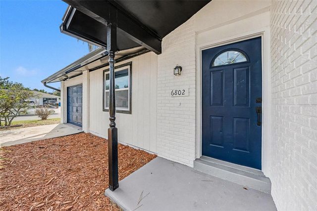 6802 CHIPPENDALE COURT, Tampa, FL 33634