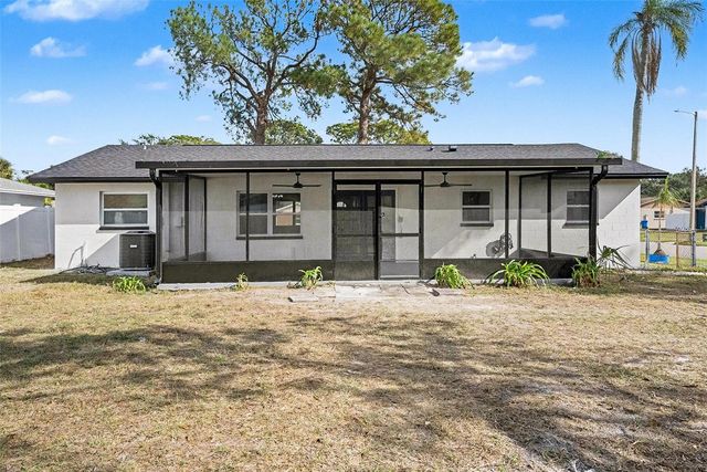 6802 CHIPPENDALE COURT, Tampa, FL 33634