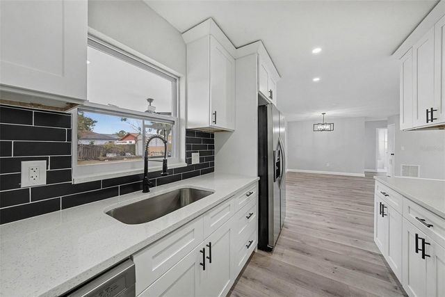 6802 CHIPPENDALE COURT, Tampa, FL 33634