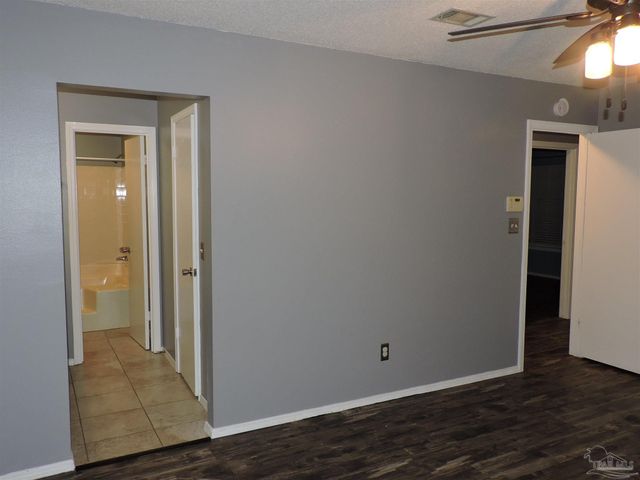 4732 Northpointe Ct, Pensacola, FL 32514