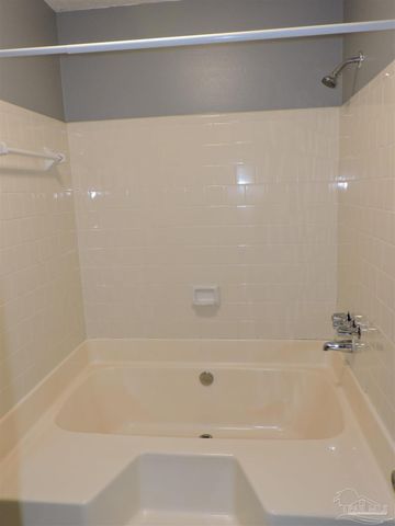 4732 Northpointe Ct, Pensacola, FL 32514