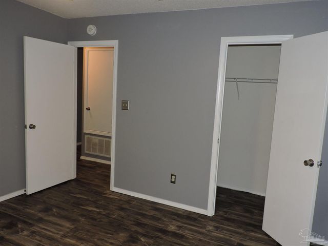 4732 Northpointe Ct, Pensacola, FL 32514