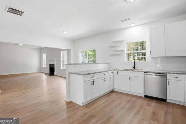 6415 Grey Fox Way, Riverdale, GA 30296