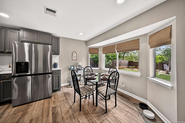 8720 Thatch, San Antonio, TX 78240