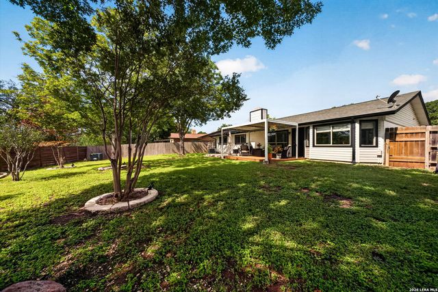 8720 Thatch, San Antonio, TX 78240