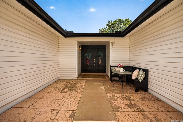 8720 Thatch, San Antonio, TX 78240