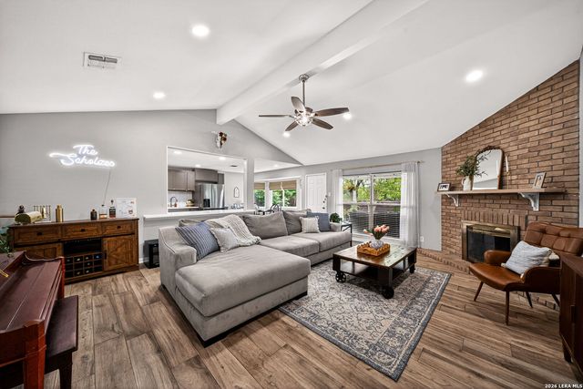 8720 Thatch, San Antonio, TX 78240
