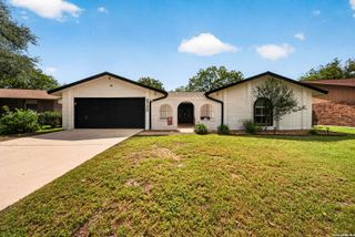 8720 Thatch, San Antonio, TX 78240