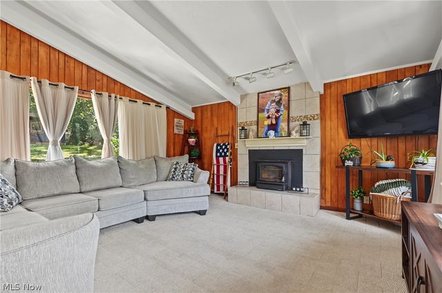 819 Sunset View Boulevard, Tallmadge, OH 44278