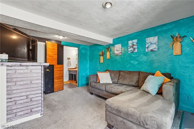 819 Sunset View Boulevard, Tallmadge, OH 44278