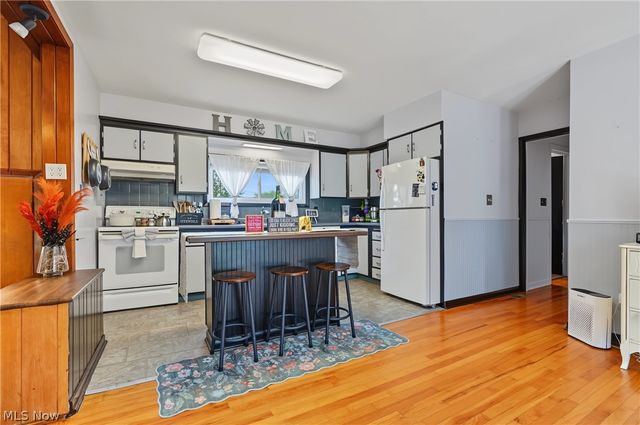 819 Sunset View Boulevard, Tallmadge, OH 44278