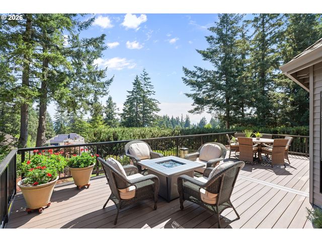 1607 ARRAN Ct, West Linn, OR 97068