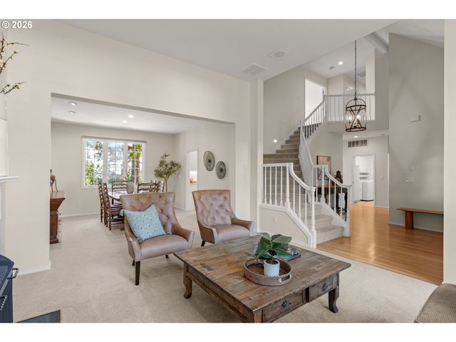 1607 ARRAN Ct, West Linn, OR 97068