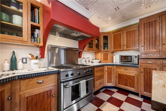 321 Drake Avenue, Fullerton, CA 92832