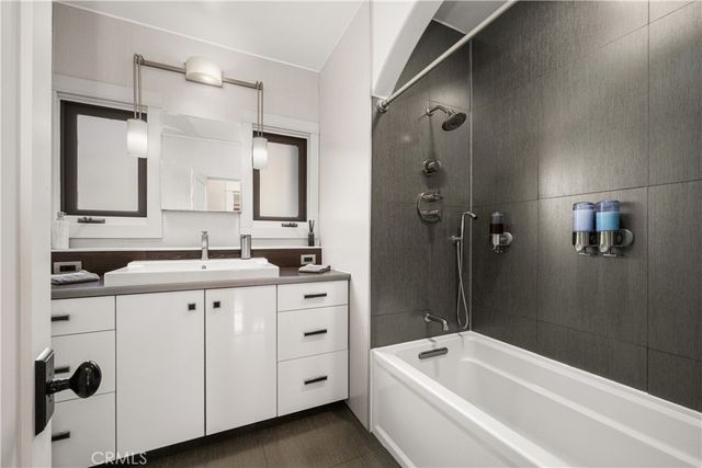 321 Drake Avenue, Fullerton, CA 92832