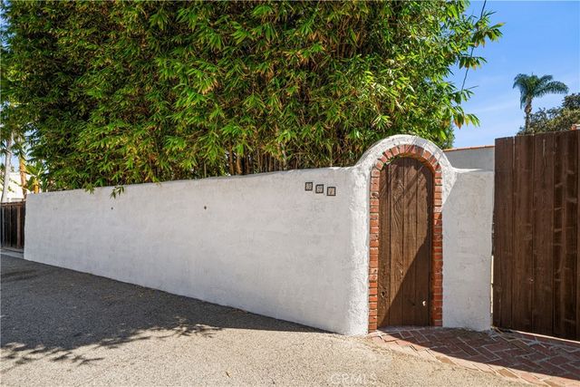 321 Drake Avenue, Fullerton, CA 92832
