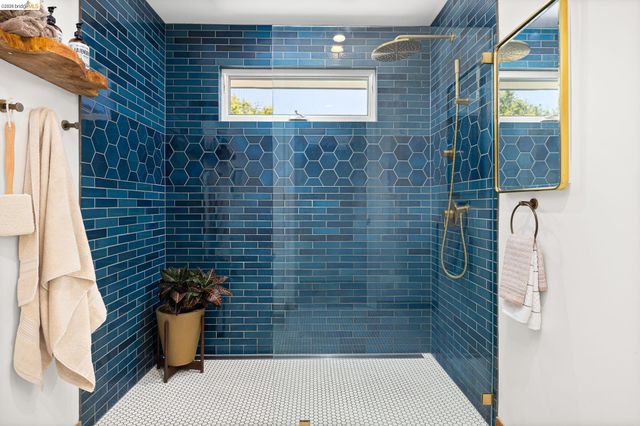 628 Kern St, Richmond, CA 94805