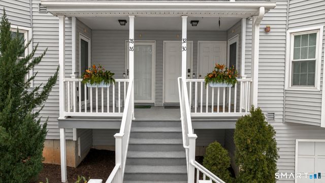26 Greenview Lane 26, Milford, CT 06461