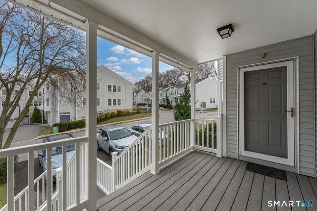 26 Greenview Lane 26, Milford, CT 06461
