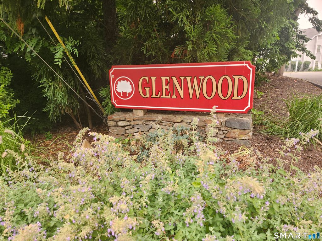 26 Greenview Lane 26, Milford, CT 06461