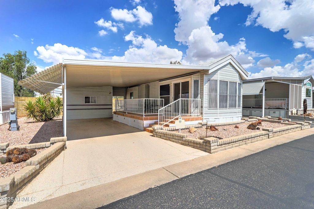 111 S GREENFIELD Road 822, Mesa, AZ 85206