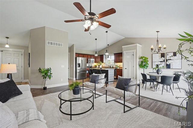 223 Hartford Glen Court, Wentzville, MO 63385