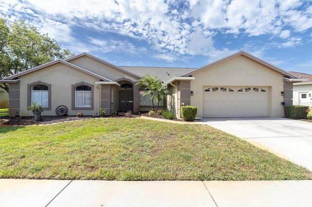 8303 CORAL CREEK LOOP, Hudson, FL 34667