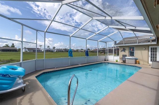 8303 CORAL CREEK LOOP, Hudson, FL 34667