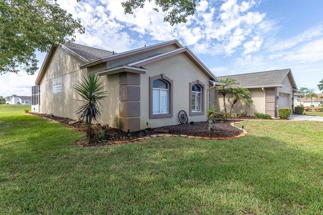 8303 CORAL CREEK LOOP, Hudson, FL 34667
