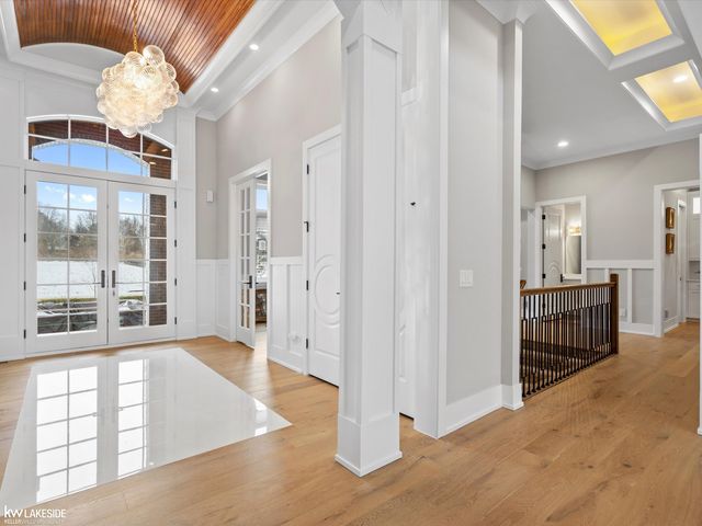 5769 Cotswold Drive 16, Washington Twp, MI 48094