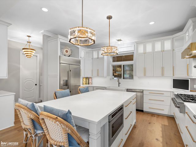 5769 Cotswold Drive 16, Washington Twp, MI 48094