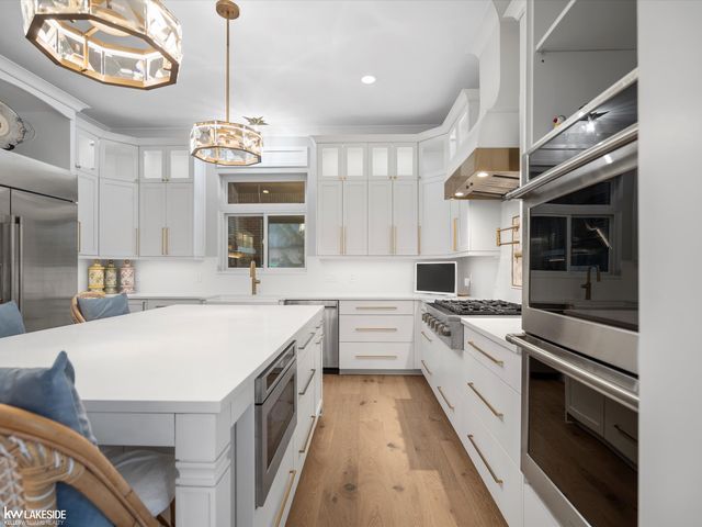 5769 Cotswold Drive 16, Washington Twp, MI 48094