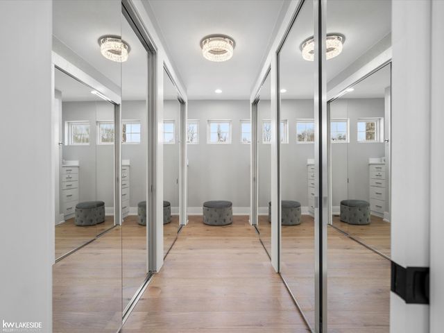 5769 Cotswold Drive 16, Washington Twp, MI 48094