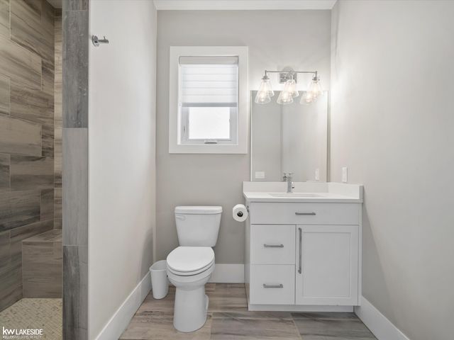 5769 Cotswold Drive 16, Washington Twp, MI 48094