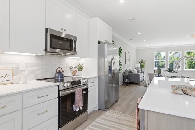 2009 Arbutus Avenue, Charleston, SC 29405