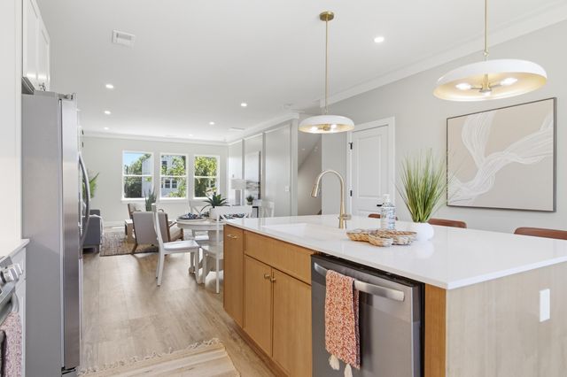 2009 Arbutus Avenue, Charleston, SC 29405