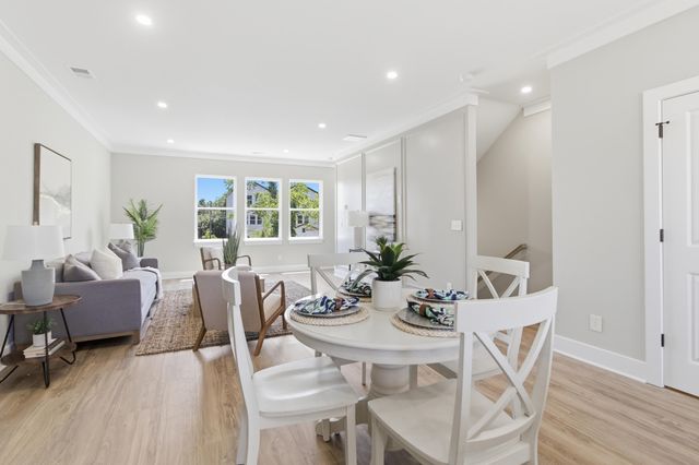 2009 Arbutus Avenue, Charleston, SC 29405
