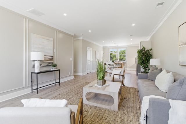 2009 Arbutus Avenue, Charleston, SC 29405